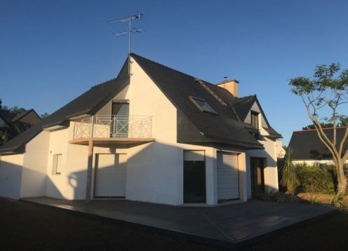 Villa de standing 125m2 de 4 chambres à 50m de la plage au calme