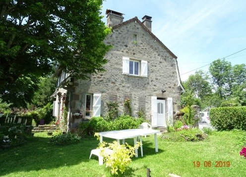 Gîte pour 6 Gîte  à Saint-Cirgues-de-Malbert 