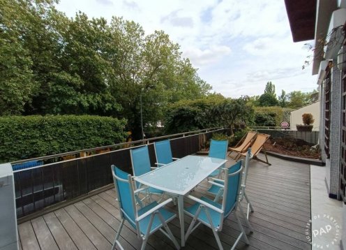 Location des Appartement à Montreuil  jusqu'a 30 personnes