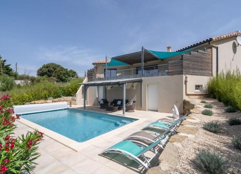 Luxurious Villa near River in Cesseras